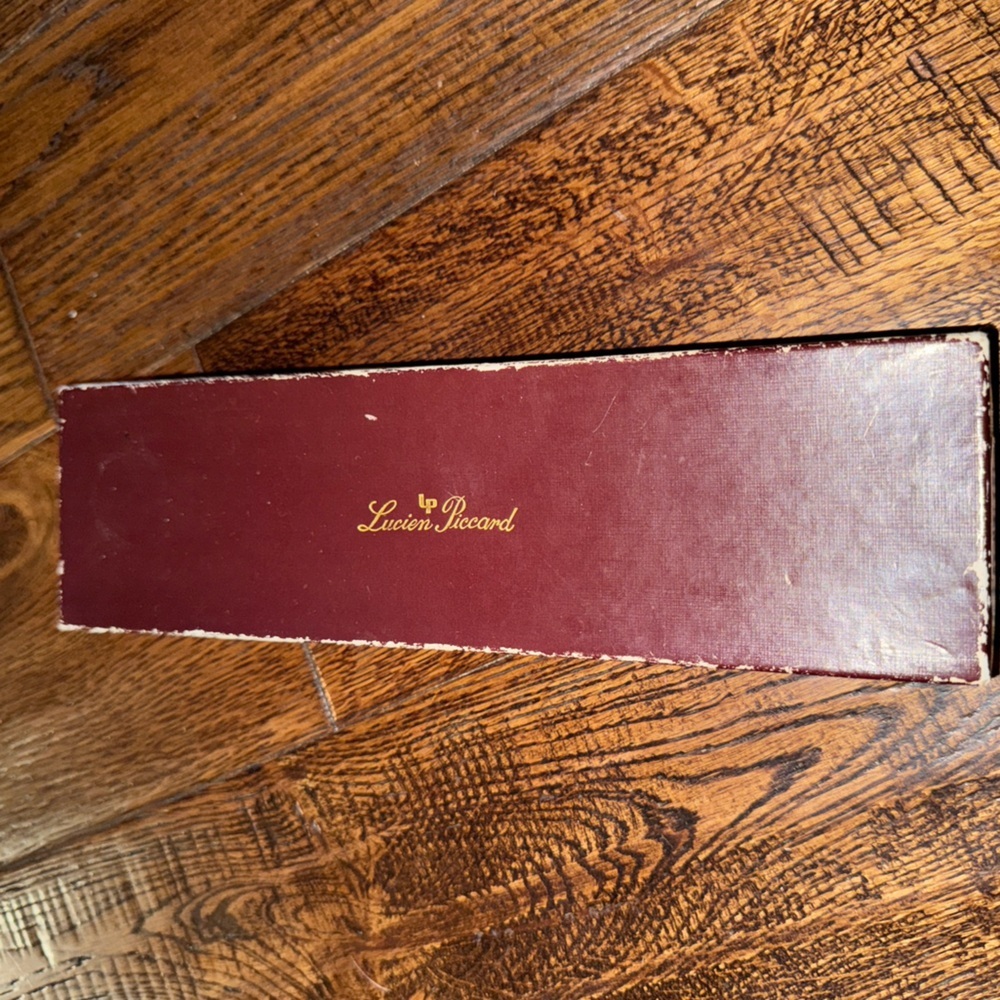 VTG LUCIEN PICCARD QUARTZ SWISS Ladies 5 Diamonds accent Gold tone watch - Picture 3 of 4